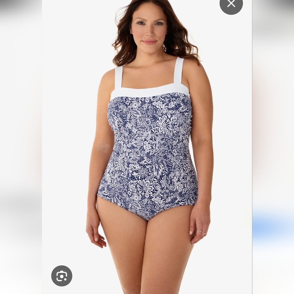 NWT Miraclesuit Plus Size Floral One Piece Bathing Suit Size 16